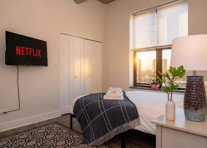 Mccormick Place Spacious 3br Family Heaven With Optional Parking Sleeps 10 Guests Near Soldier Field And Field Museum * Chicago
